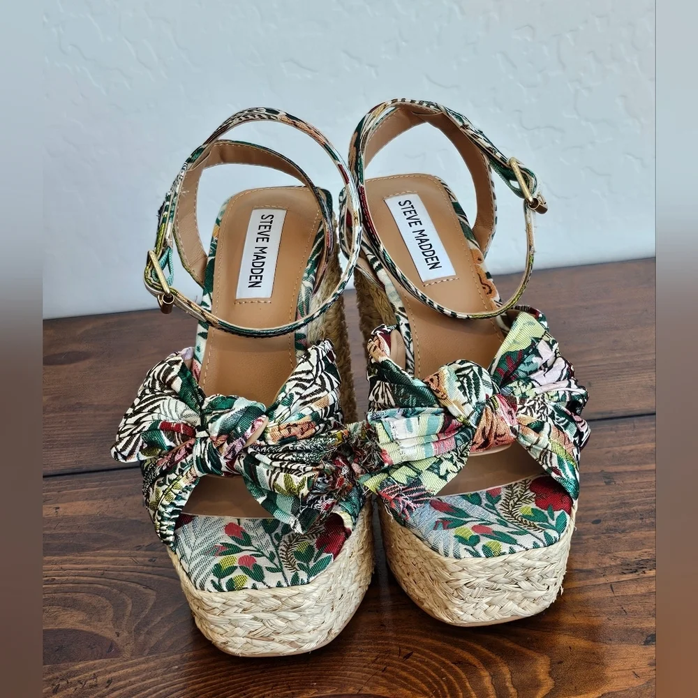 Steve Madden Women's Floral Platform Heels Sandals - Multicolor Size 8 & 9 NWOB